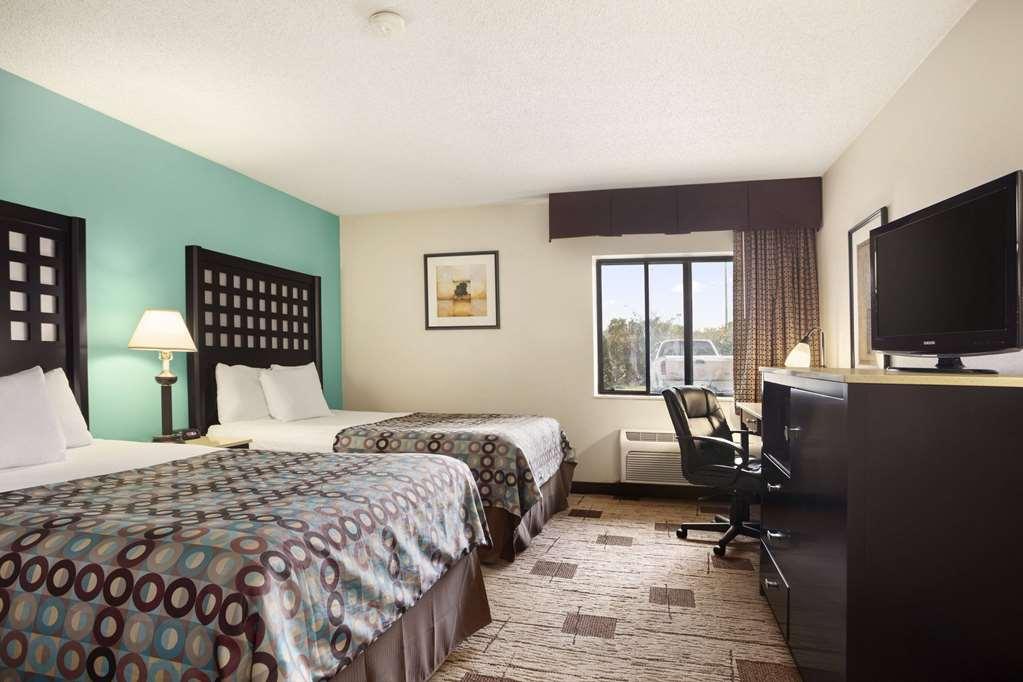 Days Inn By Wyndham Fort Smith Rum bild